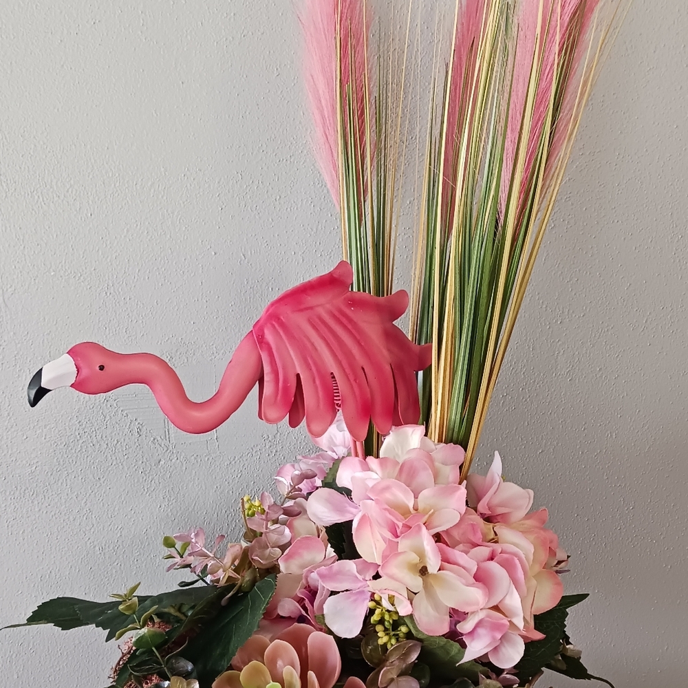 Arrangement - Picture 4 of 7